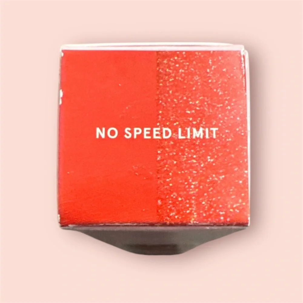 O/S LIP SNATCHER HYDRATING LIQUID LIPSTICK AND LIP GLOSS DUO NO SPEED LIMIT NIB